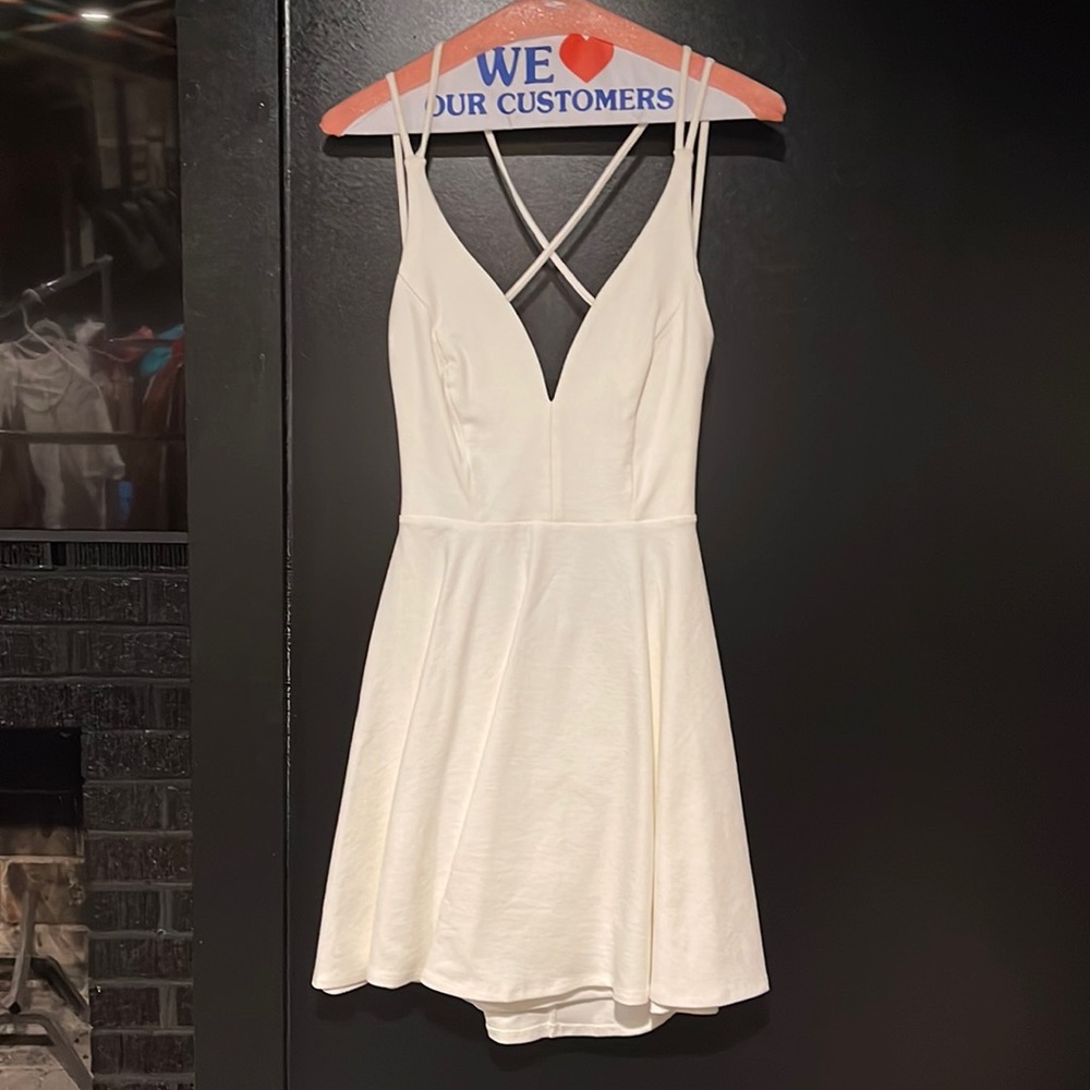 White Lulus Mini Dress, size Medium